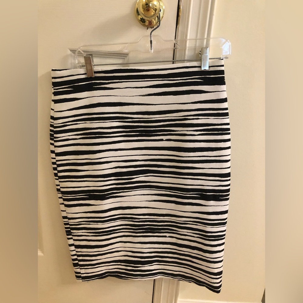 Ann Taylor pencil skirt size 8